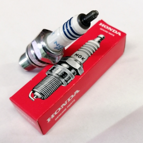 4x NGK CR8EH-9 Nickel Spark Plugs For Honda CB500 Series Motorcycle 1993-2003